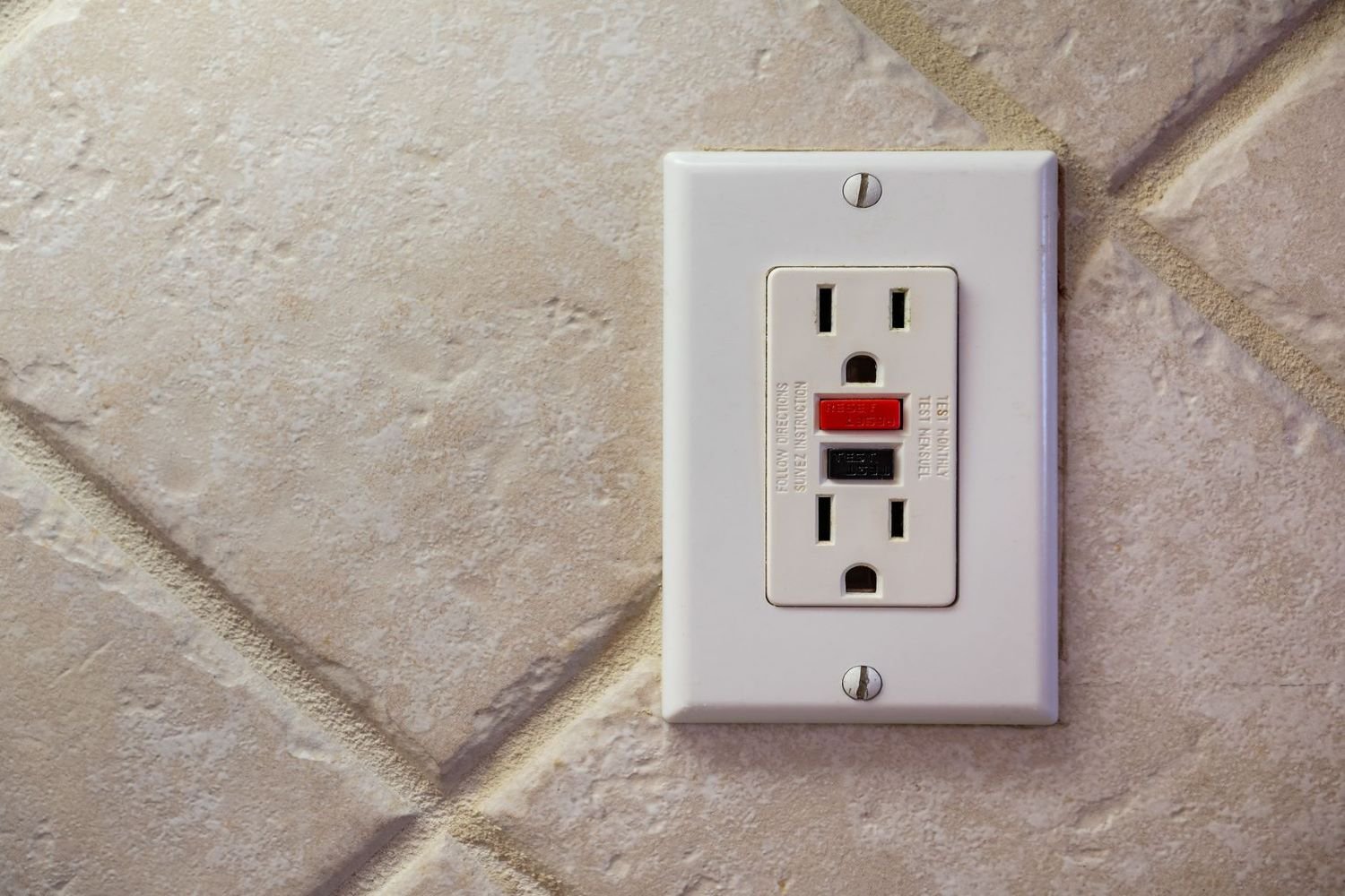 Do Dining Room Outlets Need To Be Gfci